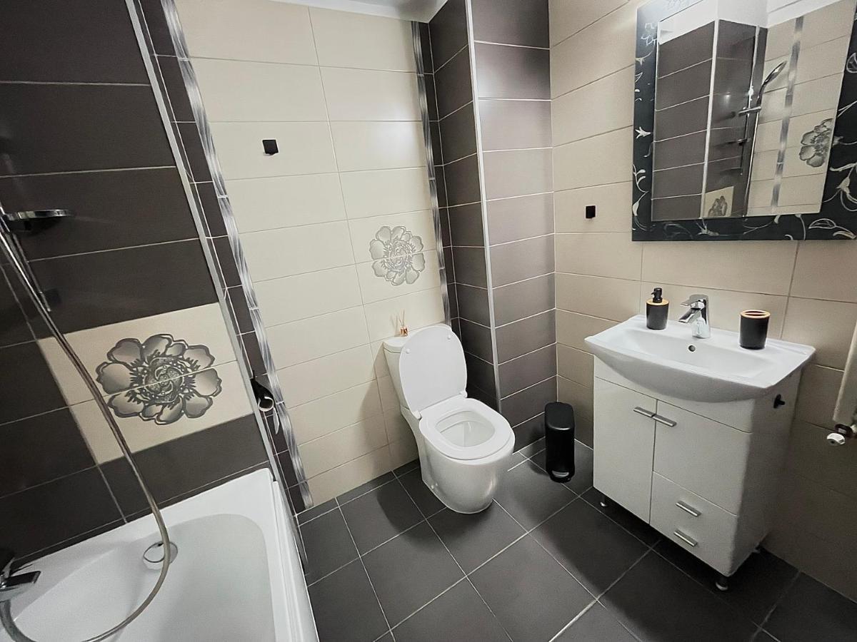 Dacia Residence Apartments Self Check-In Крайова Экстерьер фото